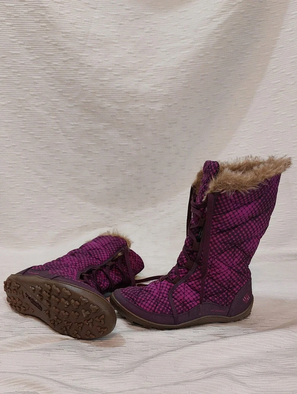 Columbia Purple Quilted Lace-Up Winter Boots with Faux Fur Trim Size 8.5